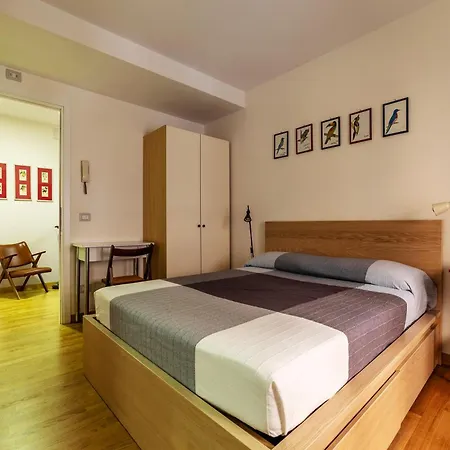 Guesthost - Roma Termini Comfy Apartment-3